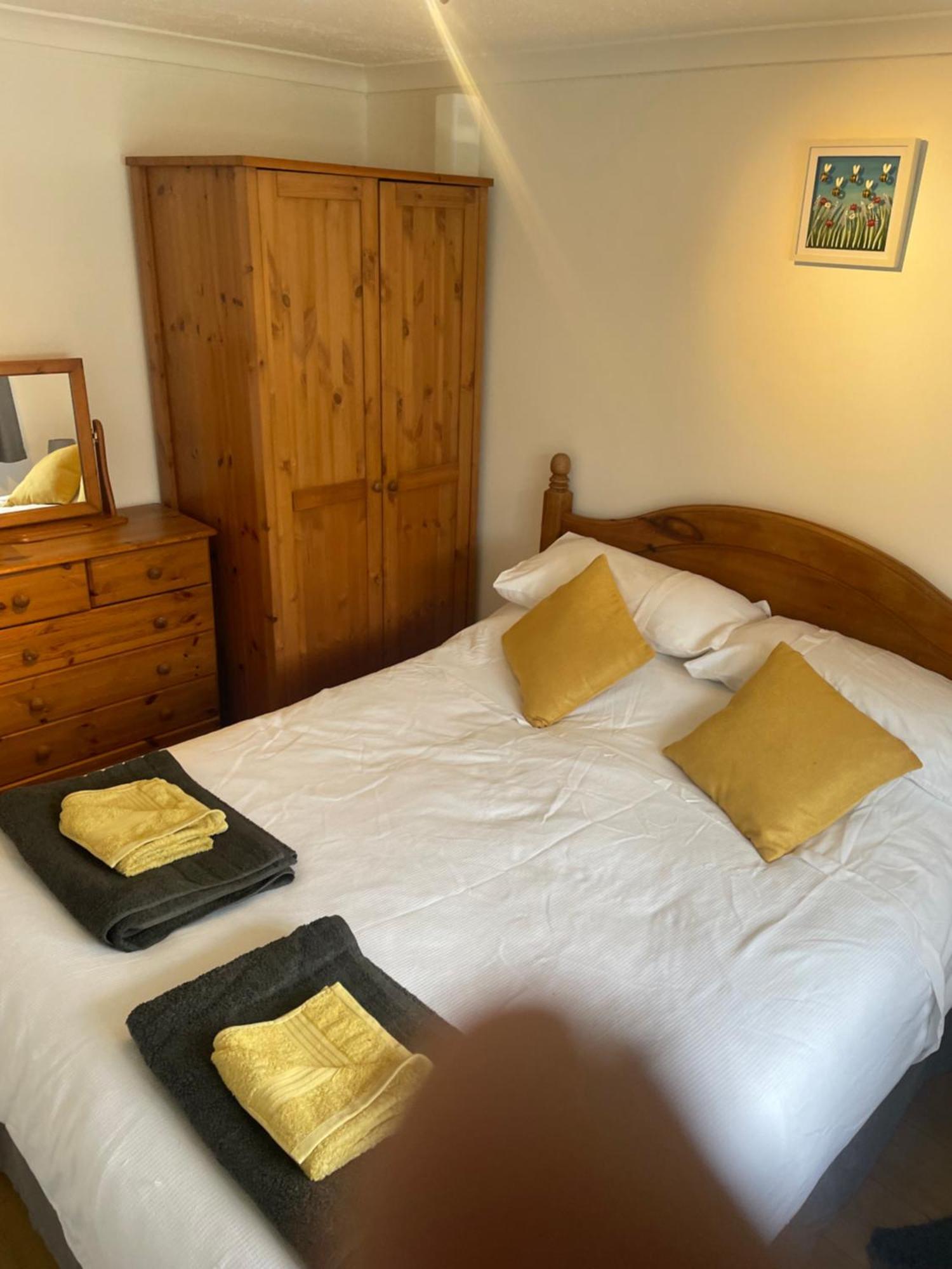 Bumblebee Lodge Saint Cleer Ngoại thất bức ảnh